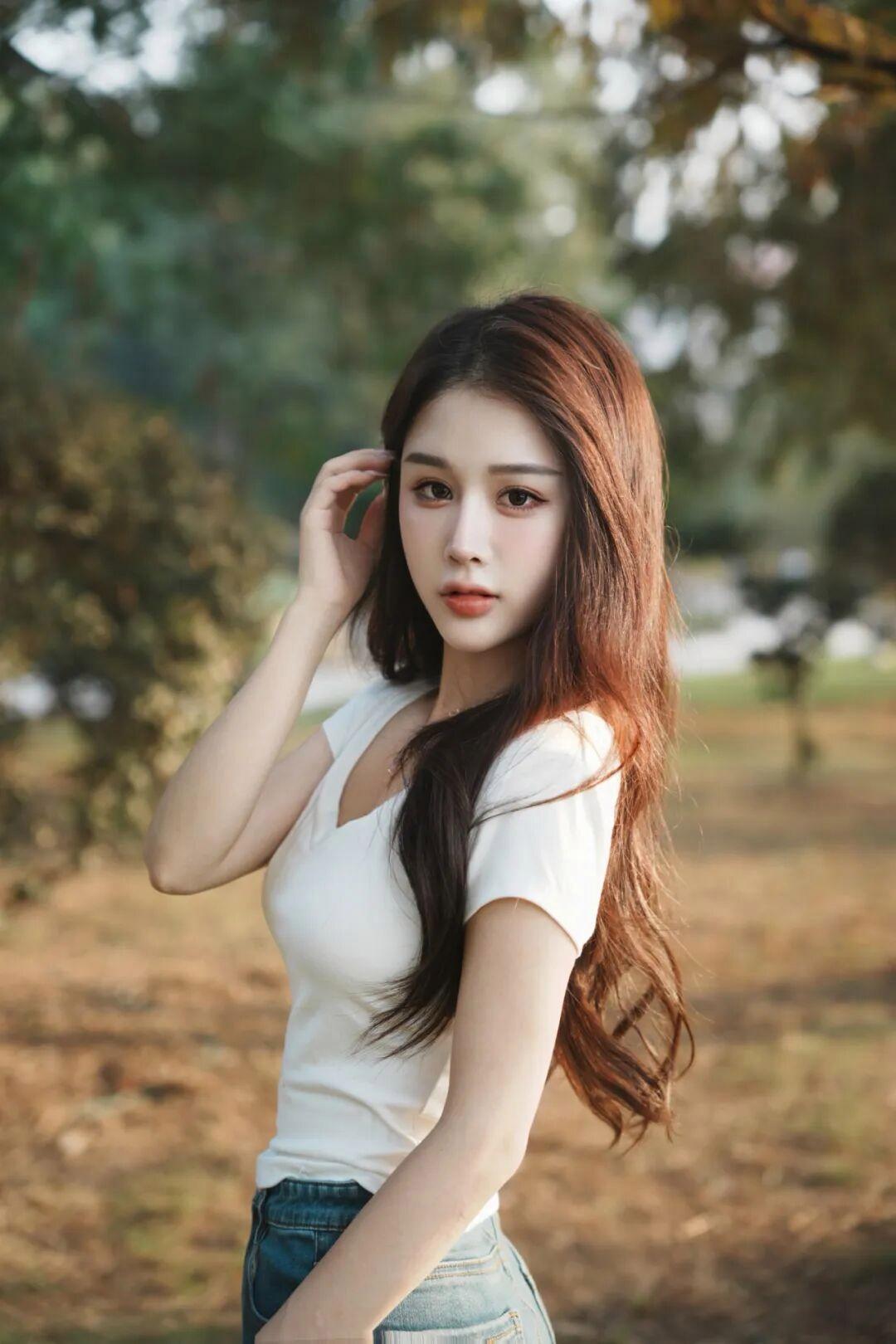 户外女生应该学会的11姿势拍写真-图片4