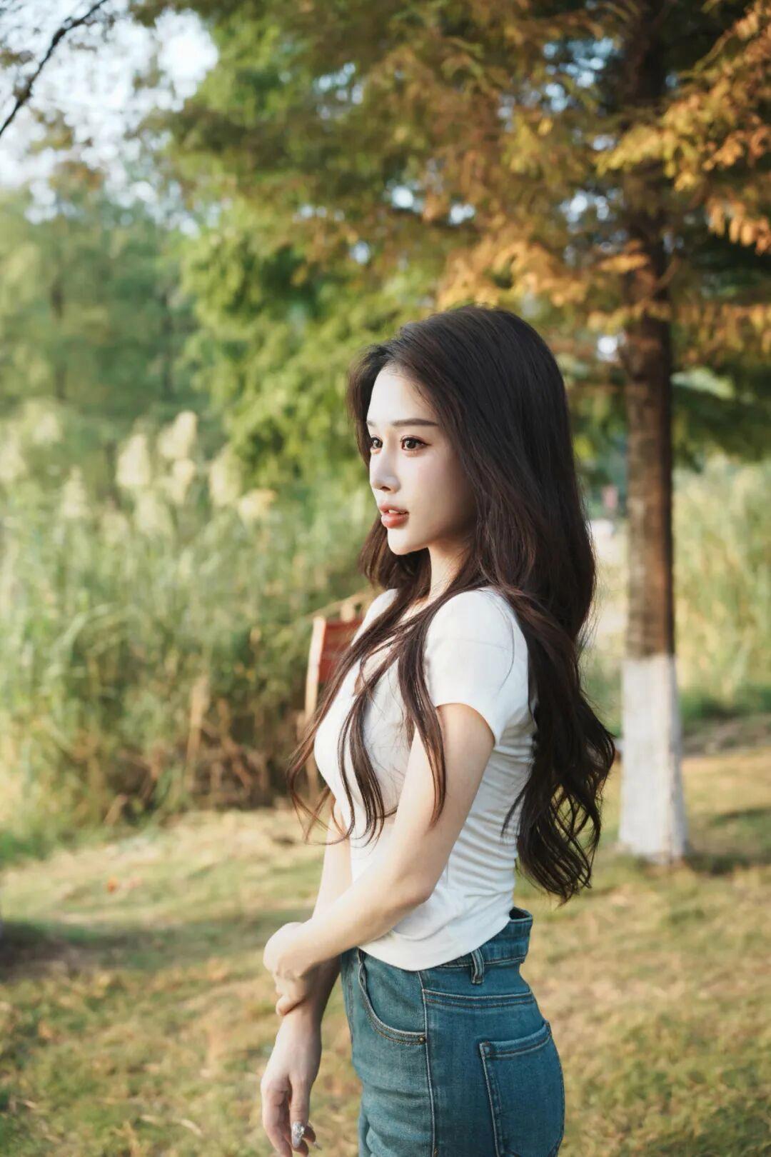 户外女生应该学会的11姿势拍写真-图片11